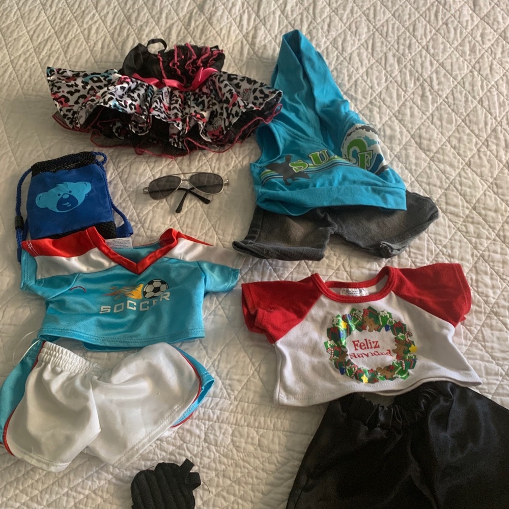 Build a bear clothes misc. items